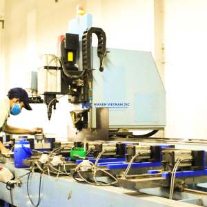 MÁY KHOAN CNC